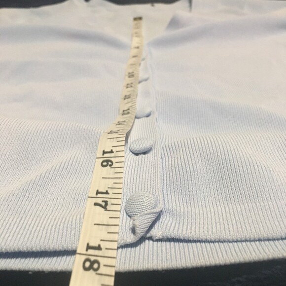 ✨️4 For $20✨️ Cardigan L baby blue v-neck 3/4 sleeve button down Coastal Preppy - Picture 5 of 5